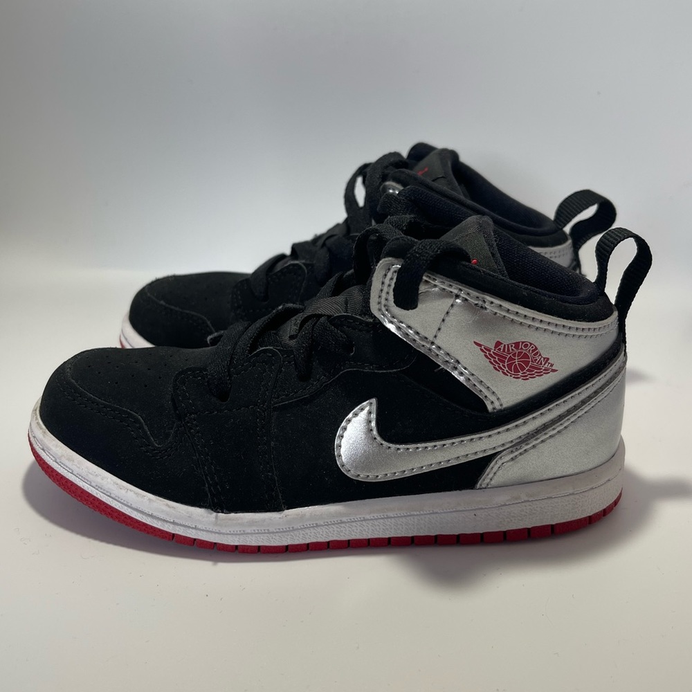 Nike Air Jordan 1s “Johnny Kilroy”
